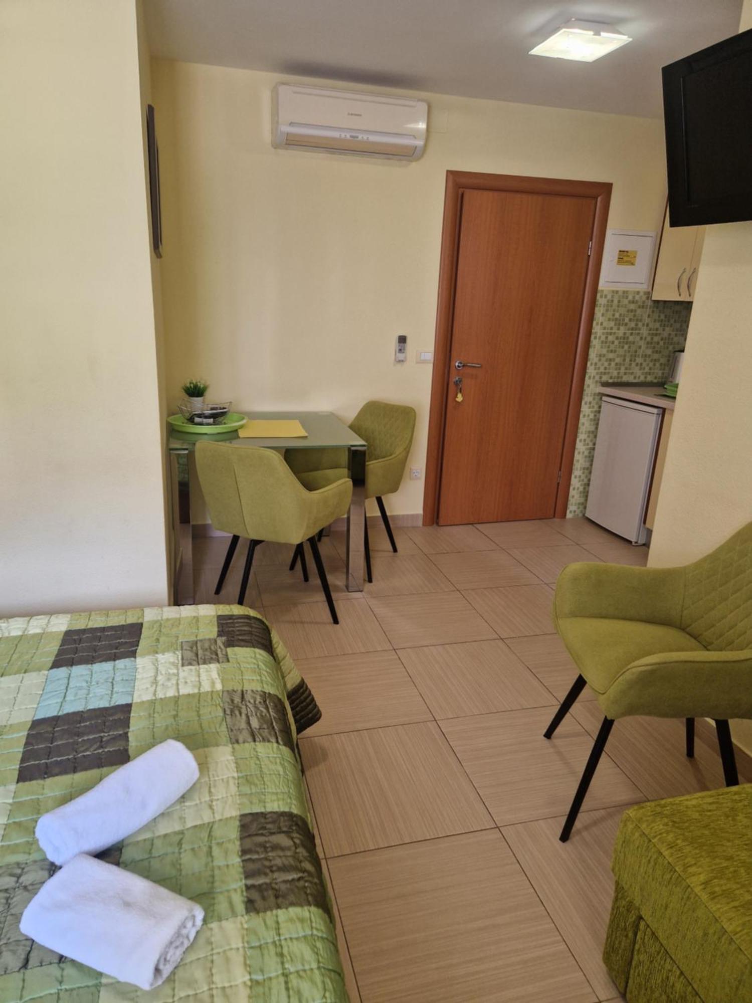 Villa Grgo Apartments Tučepi Kültér fotó