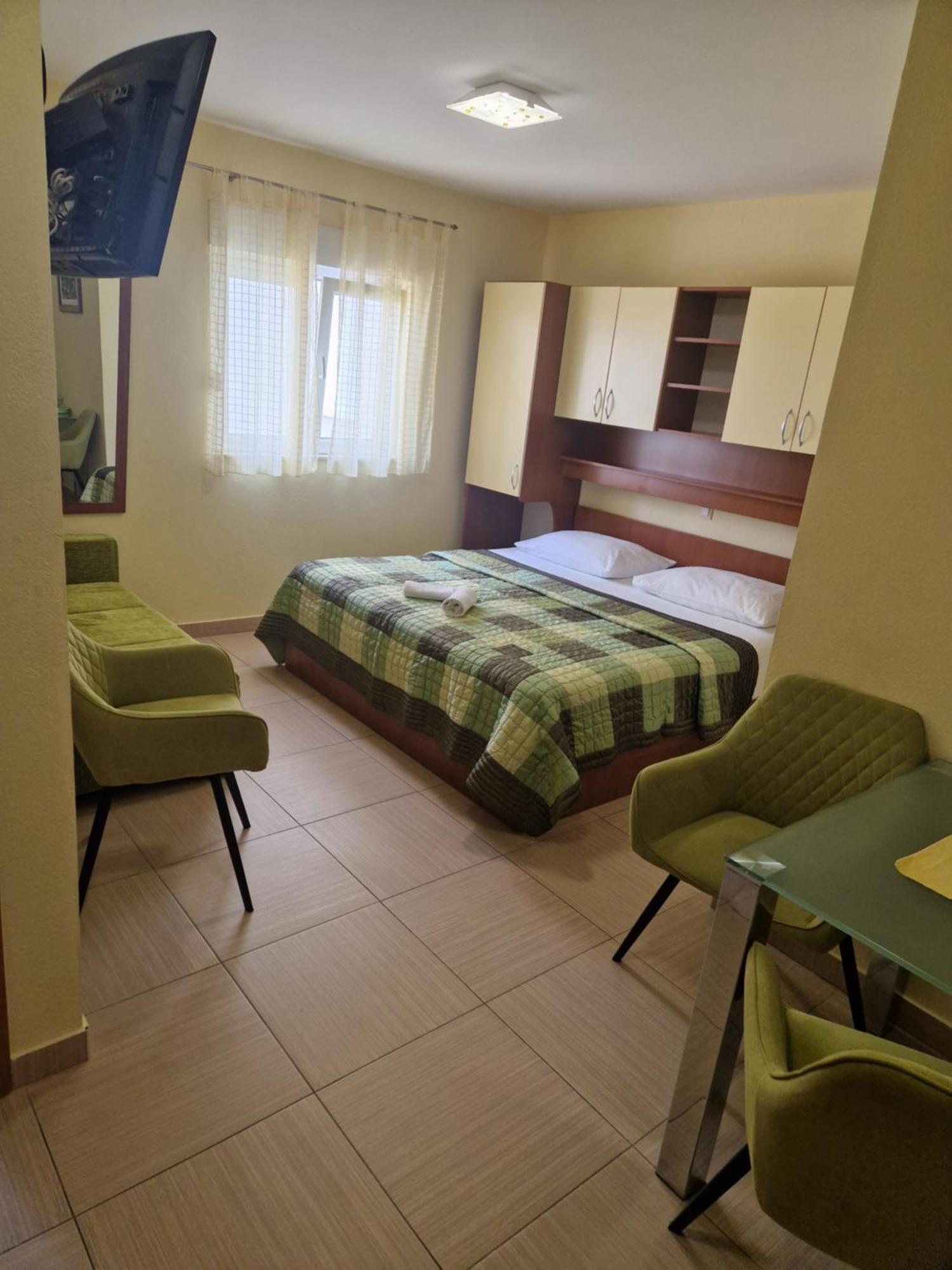 Villa Grgo Apartments Tučepi Kültér fotó