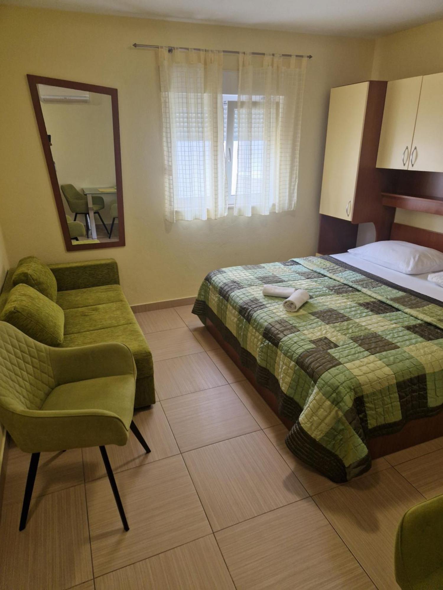 Villa Grgo Apartments Tučepi Kültér fotó