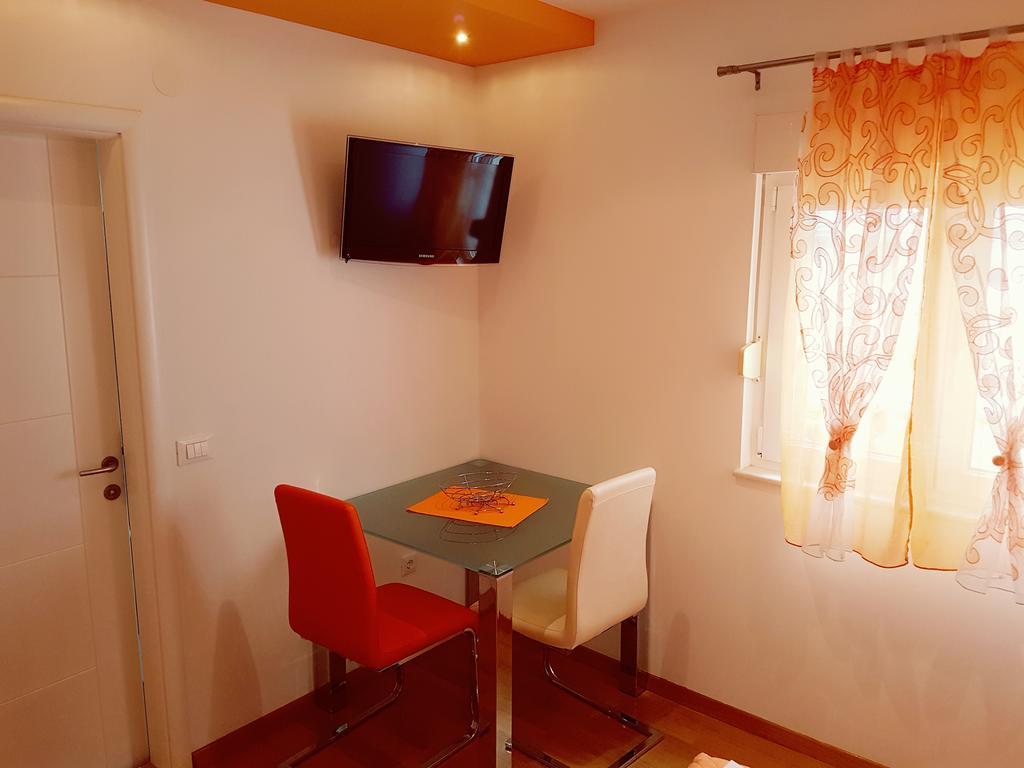 Villa Grgo Apartments Tučepi Kültér fotó